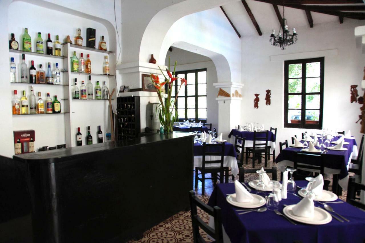 Hosteria La Eterna Primavera Huigra Exterior photo